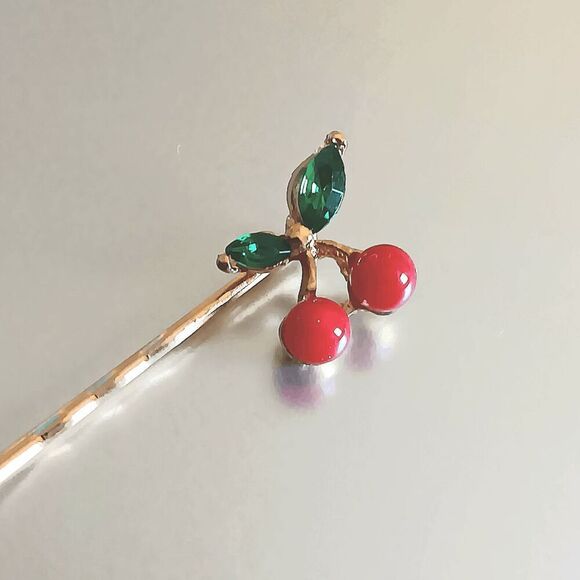 2/$21*New* 3 Piece Ladies Cute Accessory Set - Picture 2 of 8